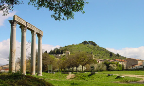 Les magnifiques  colonnes Romaines à Riez 04
